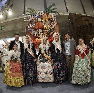Carlos Mazón: “La provincia de Alicante toma hoy FITUR con las mejores embajadoras de Les Fogueres de Sant Joan”