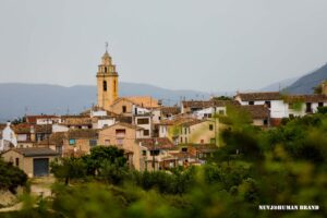 Vistas de Benifallim y su campanario