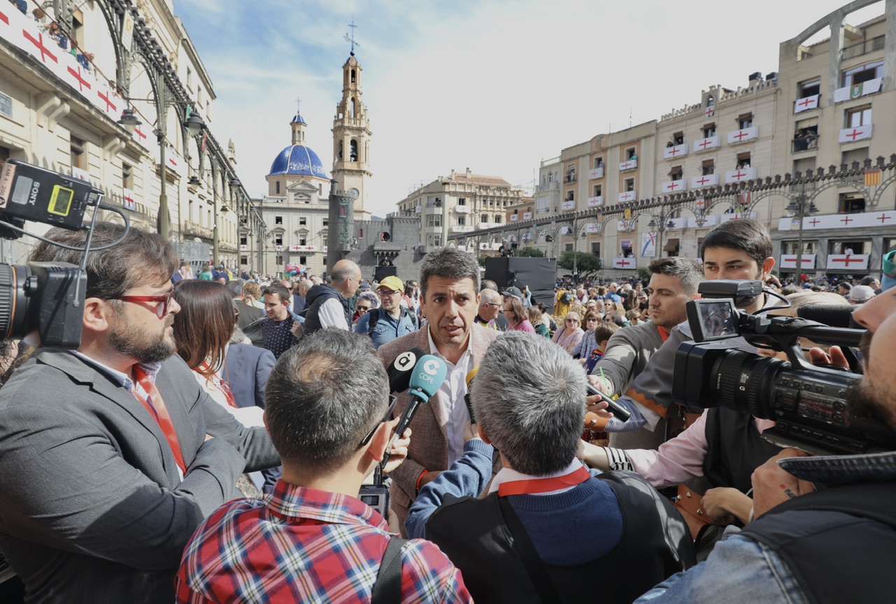 Mazon en Alcoy en entrada cristiana